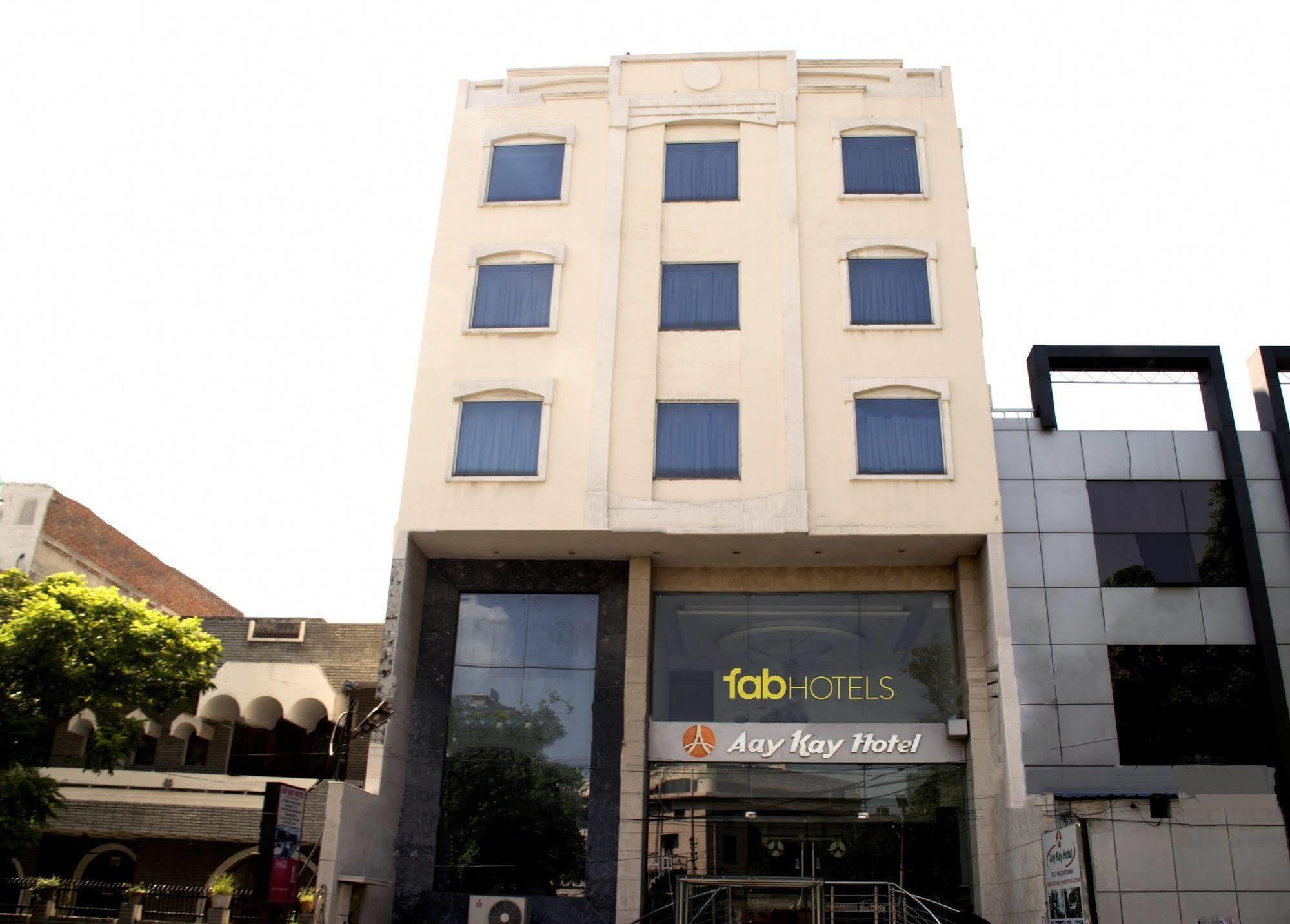 Fabhotel Aaykay Model Town Amritsar Exterior foto
