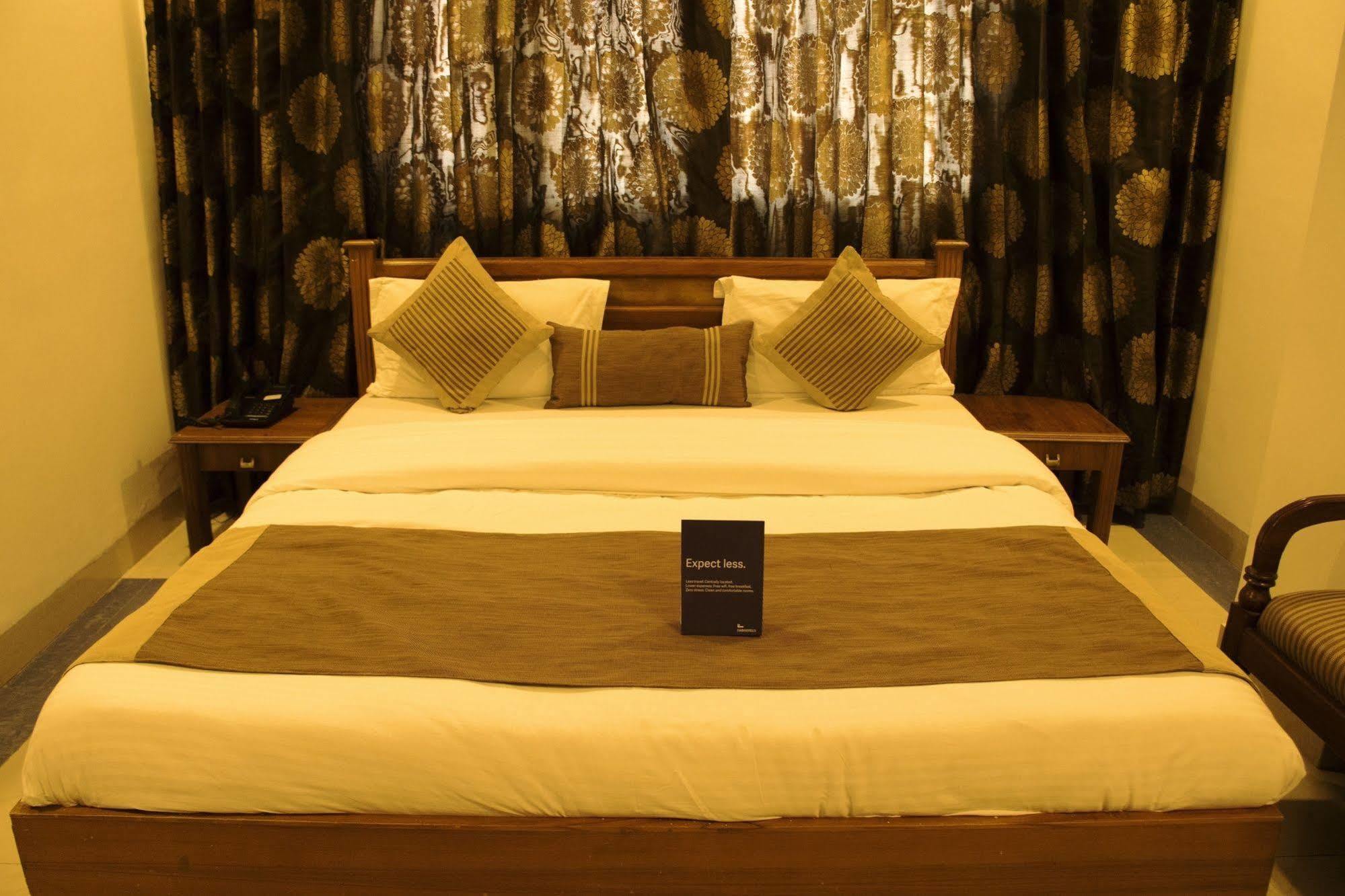 Fabhotel Aaykay Model Town Amritsar Exterior foto